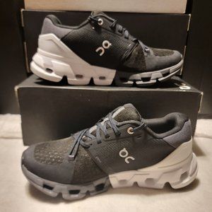 On Cloudflyer 4 Wide Black White Women's 8.5